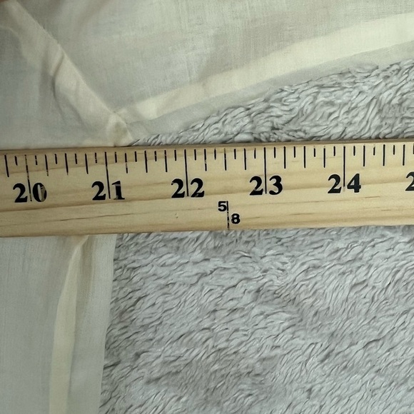 NWT Women's THEORY Alynn Ivory Button Down Shirt Sz L Washed Gauze - Picture 15 of 15